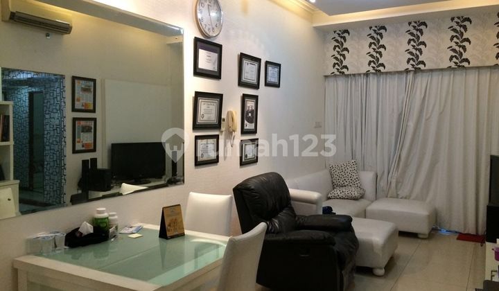 Good unit, lantai rendah, design modern Apartemen Marbella Kemang Residence Bagus Furnished 3 Kamar Tidur 6