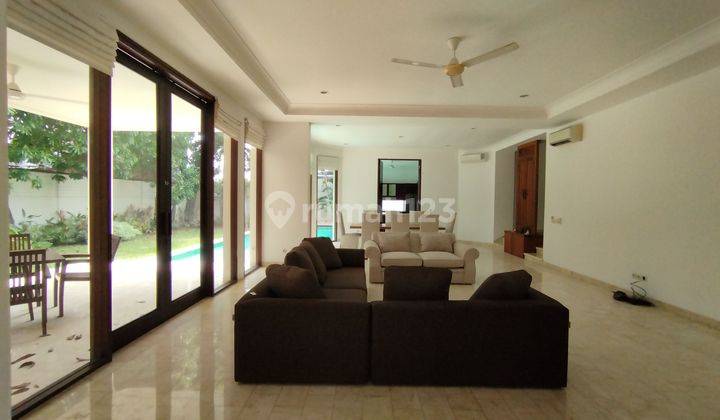 Cipete Jakarta Selatan, single house, one level, 4 bedrooms, 1 study, nice garden and big pool, bright and quiet location 1