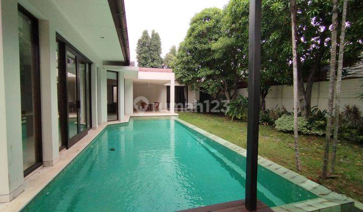 Cipete Jakarta Selatan, single house, one level, 4 bedrooms, 1 study, nice garden and big pool, bright and quiet location 2