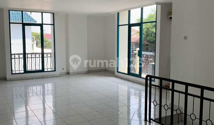 Shop House in Plaza 3 Pondok Indah Complex, Near Toll Gate, Suitable for Office/Restaurant, Showroom, Etc. on Jl. Tahi Bonar Simatupang, Cilandak Bar., Cilandak Subdistrict, South Jakarta City, Special Capital Region of Jakarta, TB Simatupang Shop House. 2