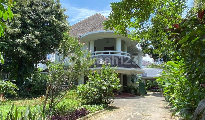 Jl Raya Imam Bonjol, 600 Meter Dari Bunderan Hotel Indonesia. Jl Raya Imam Bonjol, 600 Meter Dari Bunderan Hotel Indonesia.