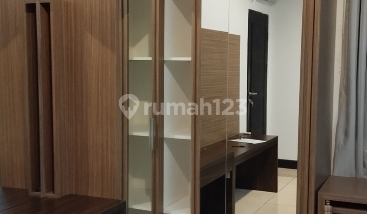 Essence Dharmawangsa 2Br, Middle Floor, Green Area, Garden, Park, Swimmingpool, Close To Sudirman, Kemang, Senayan And Tb Simatupang.. 2