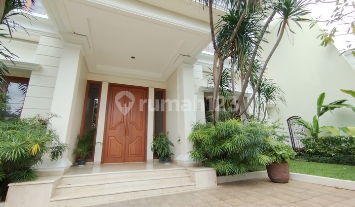 Luxury House For Rent In South Jakarta Pejaten Kemang, $4500/month SHM Bagus Rumah di Jl. Pejaten Barat I, Pejaten Bar., Ps. Minggu, Kota Jakarta Selatan, Daerah Khusus Ibukota Jakarta, Pejaten