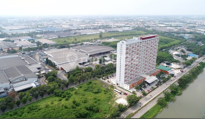 Tanah Komersil +/- 2Hektar, Dekat Pintu Tol/Exit Tol Cikarang, Samping Apt Riverview Residence Jababeka, 50.000/M2/Bulan.