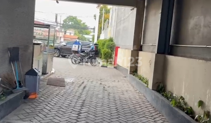 Kost Kost-An Depan Taman Mini Square, 60 Kamar, Income +-60Jt/Bln, Lokasi Komersil.