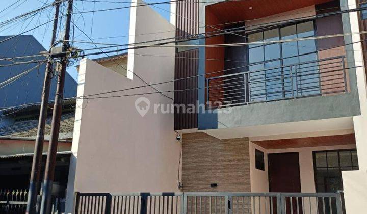 Dijual  Rumah  Baru 2 Lantai Model Scandinavian Lokasi Rungkut Dekat Merr SuperIndo Tol Tambak Sumur 1