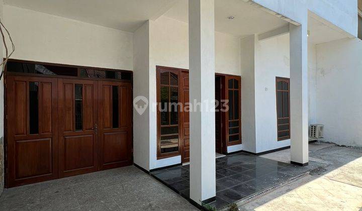 Dijual Rumah  2 Lantai Siap Huni Semi Furnish Lokasi Kertajaya Dekat Galaxy Mall Merr dan Ry Kertajaya  2