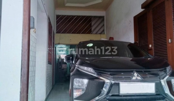 Dijual Rumah 1,5 Lantai Siap Huni Lokasi Simokerto Dekat Kapasan Pasar Atom Kembang Jepun