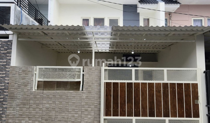 Dijual Rumah MURAH dibawah HARGA PASAR 2 Lantai  Lokasi Selangkah dari Pakuwon Mall