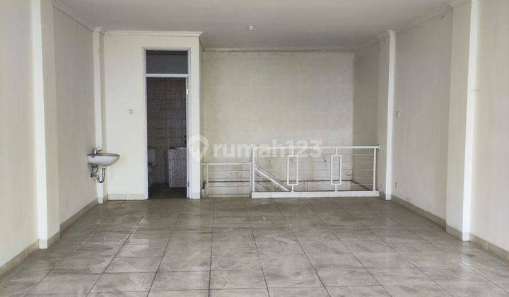 Disewakan Ruko MURAH 3 Lantai Siap Pakai  Lokasi Raya MERR cocok untuk segala Usaha 2