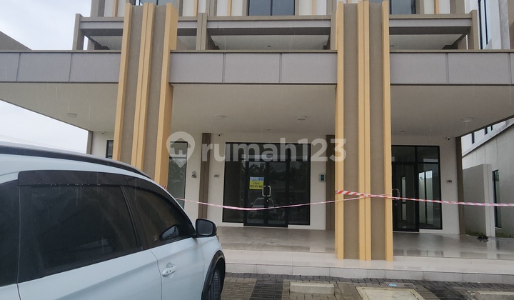 Disewakan Ruko 3 Lantai Siap Huni Dilengkapi 3 Ac, Lokasi Pinggir Jalan Disewakan Ruko 3 Lantai Siap Huni Dilengkapi 3 Ac, Lokasi Pinggir Jalan