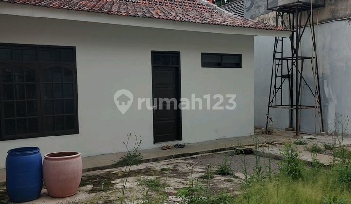 Strategic and Pleasant House in the Heart of Lengkong, Central Bandung City Area 2