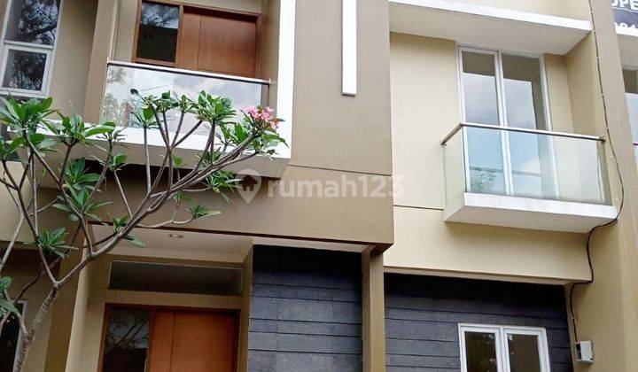 Rumah Baru Moderen Ada Private Pool di Cipaku Sayap Setiabudi 2