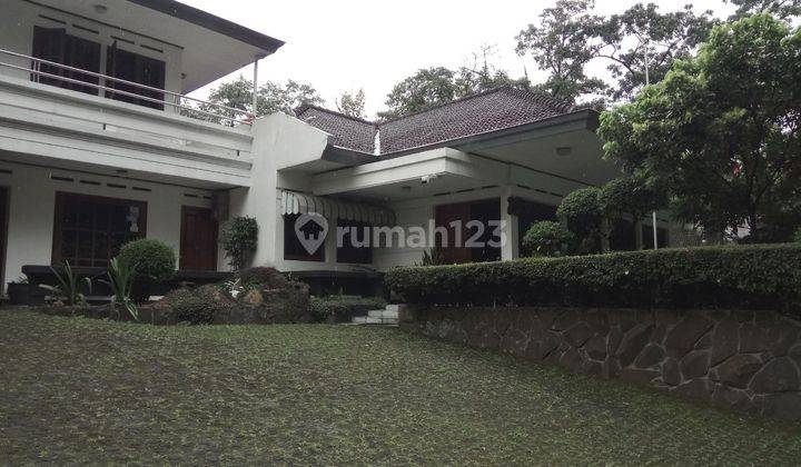 Rumah Cantik Asri di Sayap Dago Dekat ke UNPAD, ITB, Gedung Sate 1