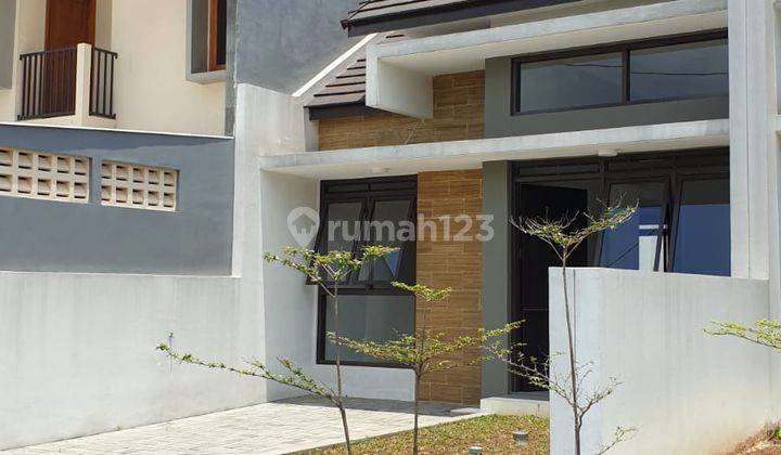 Rumah Baru Modern Ready Di Logam Buah Batu 10 Menit ke Exit Tol 2