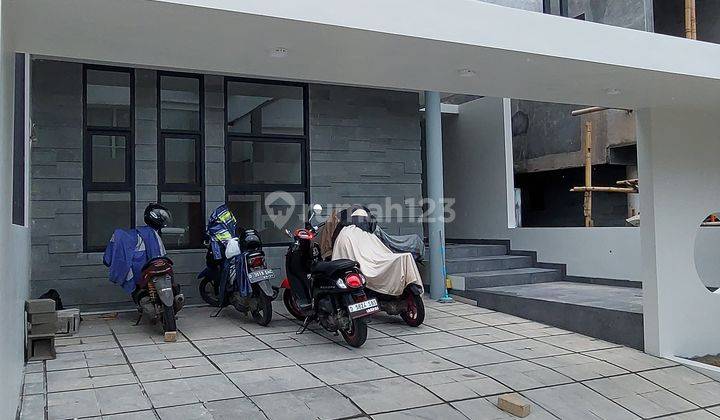 Rumah Baru Mewah Modern Tropis Di Setiabudi Bandung Dekat Ke UPI 1