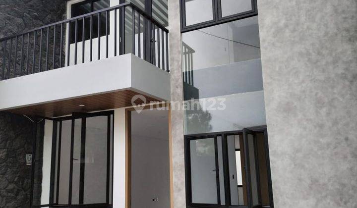 Rumah Baru Modern Industrial Kolam Renang Di Setiabudi Regency 2