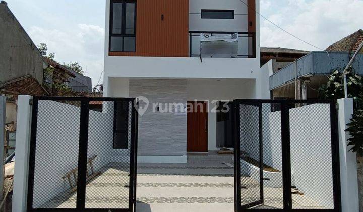 Rumah Baru Modern 2Lantai Siap Huni di Sayap Moch Ramdhan Bandung 1