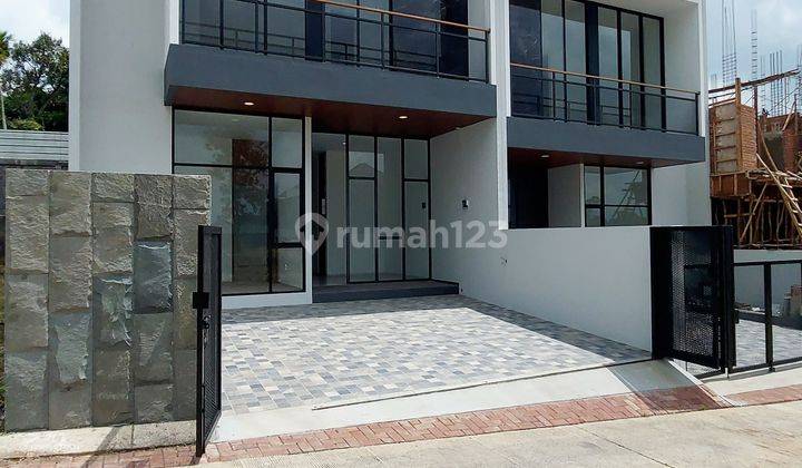 Rumah Baru Mewah Siap Huni Di Setra Duta 15 Menit Dari Pasteur 1