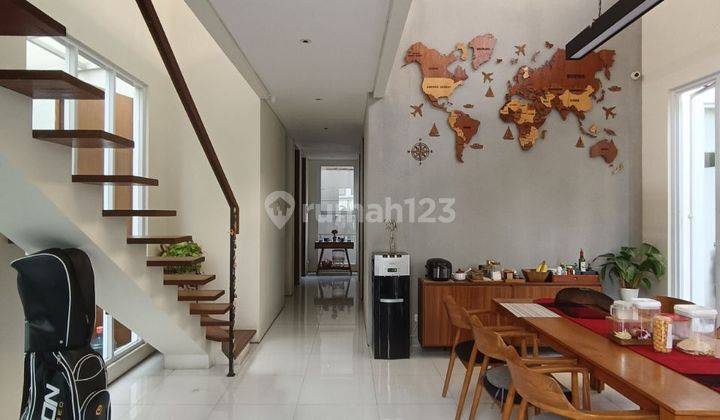 Rumah Keren Asri Desain Kontemporer Di Area Gegerkalong Bandung 1