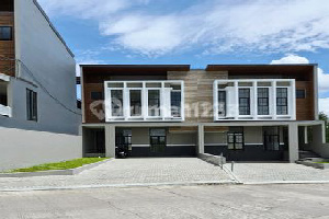 Jarang Ada Rumah Baru Modern Sayap Setiabudi Dekat Upi Bandung