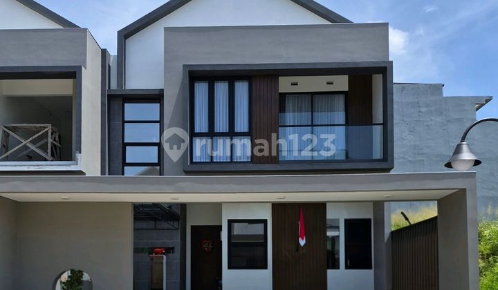 Cash Back Ppn 11% Rumah Mewah Cluster Elit di Setiabudi Bandung