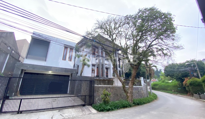 Rumah Asri Mewah Terawat Di Gegerkalong Dekat Setiabudi Bandung Rumah Asri Mewah Terawat Di Gegerkalong Dekat Setiabudi Bandung
