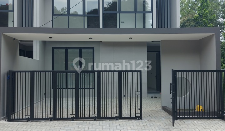 Rumah Baru Modern Siap Huni Sayap Setiabudi Dekat Upi Bandung