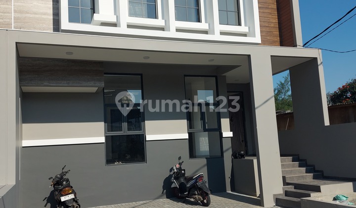 Modern New House Ready to Occupy Setiabudi Wing Gegerkalong Bandung