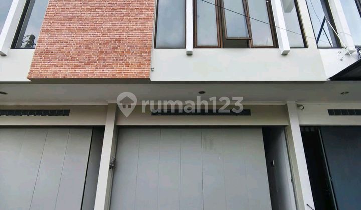 New Strategic Shop House Ready to Use in Gunungbatu Near Gateway Pasteur