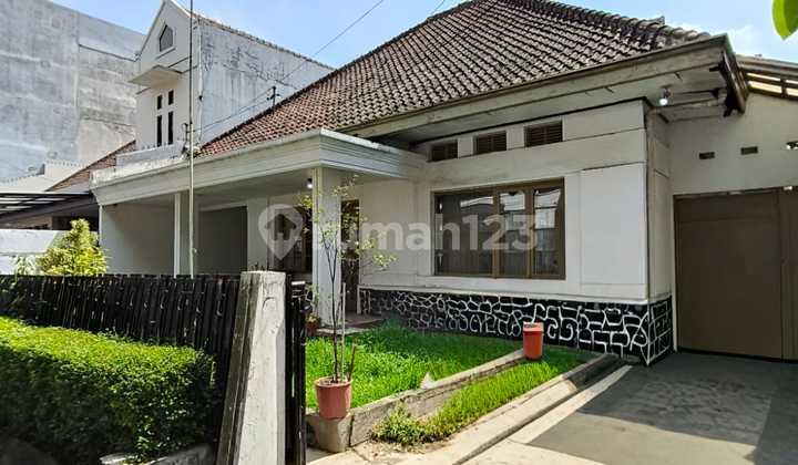 Rumah Tua Strategis Pusat Kota Sayap Riau Cihapit Bandung Wetan 2