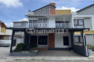 Rumah Estetik Dalam Cluster di Cihanjuang Dekat Polban Bandung Rumah Estetik Dalam Cluster di Cihanjuang Dekat Polban Bandung