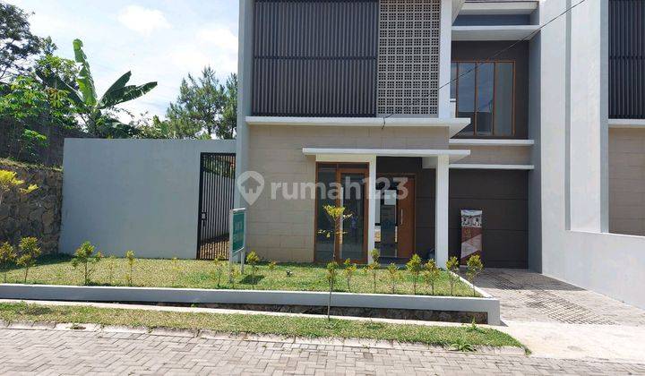 Brand New Rumah Modern Siap Huni Di Ciwaruga Gegerkalong Bandung 1