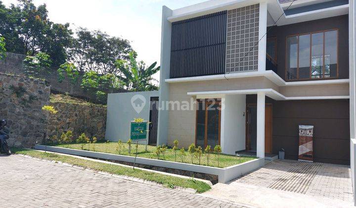 Brand New Rumah Modern Siap Huni Di Ciwaruga Gegerkalong Bandung 2