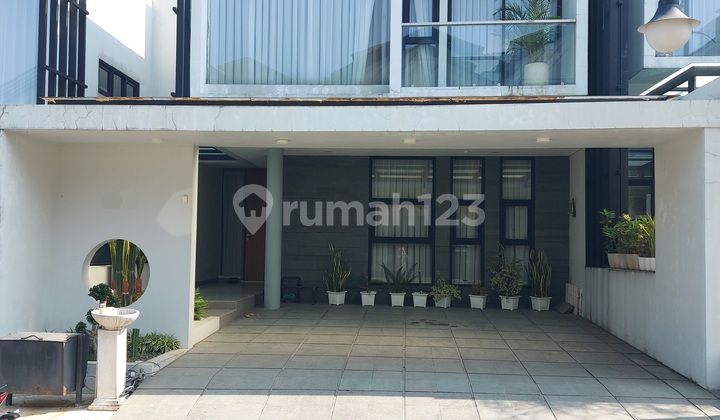 Rumah Modern 2 Lantai Terawat Exclusive Sayap Setiabudi Bandung 2