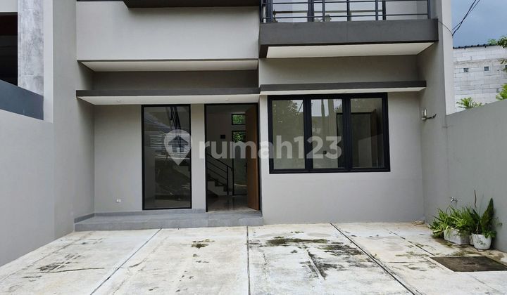 Rumah Modern Tropis 2 Lantai Di Gegerkalong Pondok Hijau Indah Rumah Modern Tropis 2 Lantai Di Gegerkalong Pondok Hijau Indah