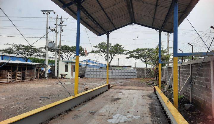 Gudang di tepi jalan raya semarang kendal 5