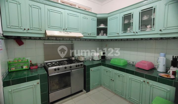 Rumah Luas Dan Mewah Di Kemang Pratama Bekasi (UM)