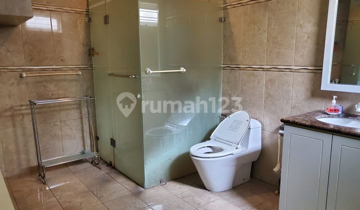 Rumah Mewah Strategis di Pulomas Jakarta Timur (Um) 2