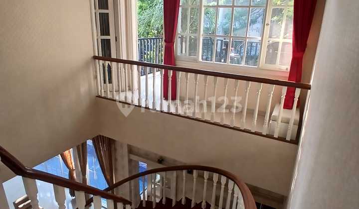 Dijual Rumah Cantik Taman Grisenda Uk290,Mewah Siap Huni 2