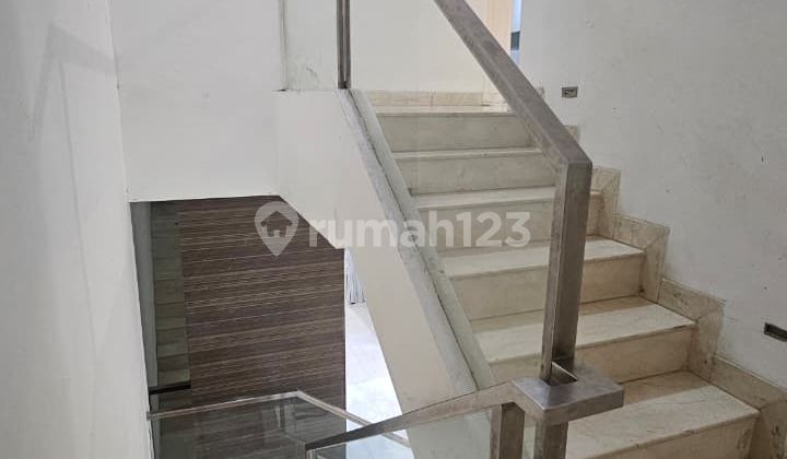 For Sale Crown House, Size 8x24 Semi-Furnished Location near TOLL 2