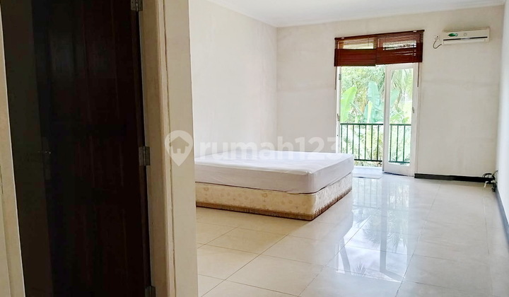 Villa Dan Sawah Aktif Kawasan Wisata Jalan Raya Labuan 12