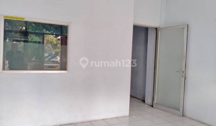 2 Ruko 2 Lantai Jalan Banten Lama Ramai Dilalui Kendaraan 7
