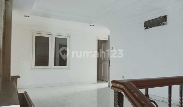 Ruang usaha rumah 3lantai Kemang Timur utk resto, caffe, kantor, dll 5