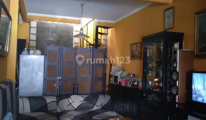 Rumah Dijual Lokasi Strategis di Bukit Cinere, Jakarta Selatan  2