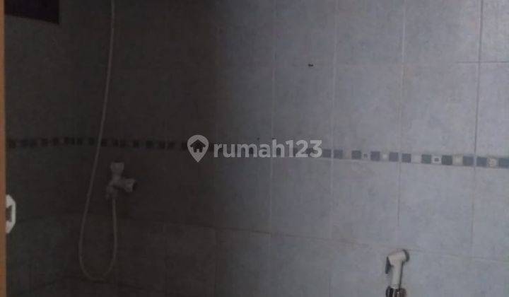 Disewakan Rumah Dalam Komplek di Cinere 6