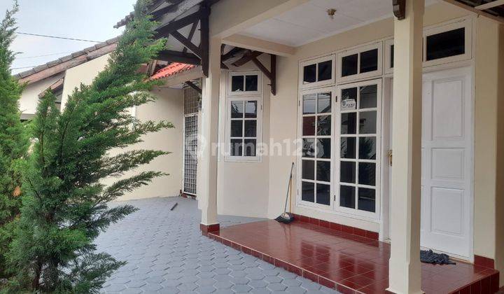 Rumah Disewakan Dalam Komplek di Bukit Cinere Raya 2