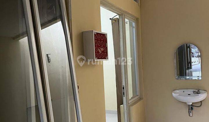  Rumah Asri Disewakan Lokasi Bagus Dan Akses Lengkap di Cinere Limo  4