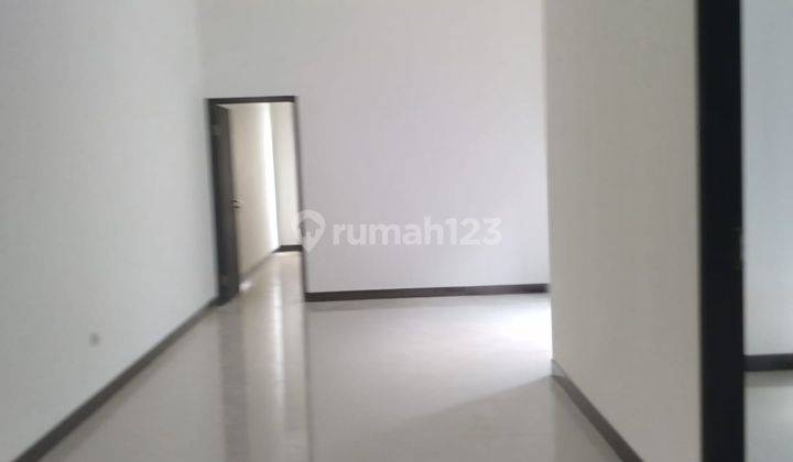 Rumah Dijual Ada 2 Unit Dalam Komplek Di Cinere, Jakarta Selatan 2