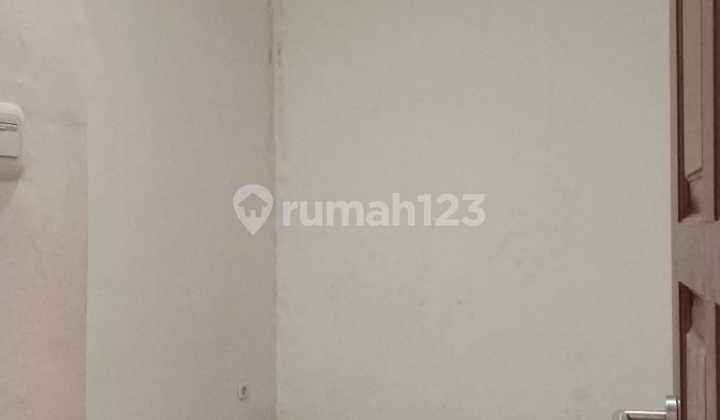 Rumah 2 Lantai Dalam Komplek di Cinere, Depok 2